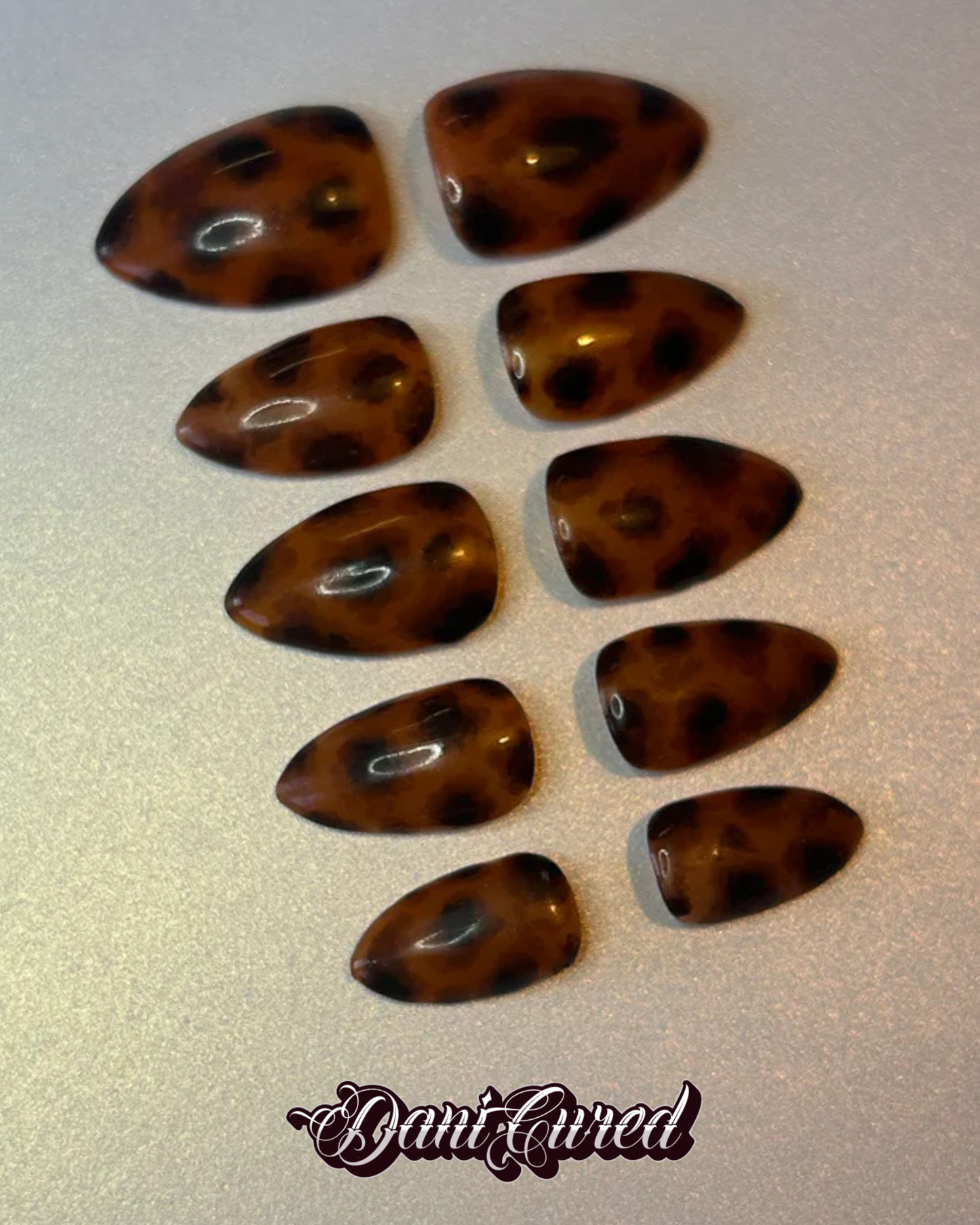 Tort-ally Trendy Press-On Nails